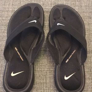 Nike flip flops
